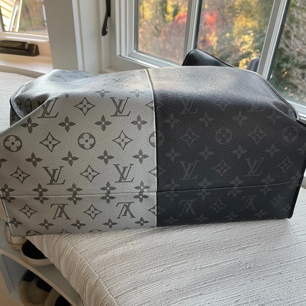 Louis Vuitton Tote SPLIT in Monogram Eclipse (RARE) - Picture 2 of 10
